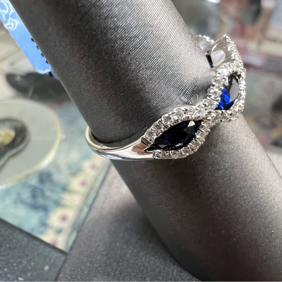 14 White Gold Diamond & Sapphire Ring - Picture 7 of 7